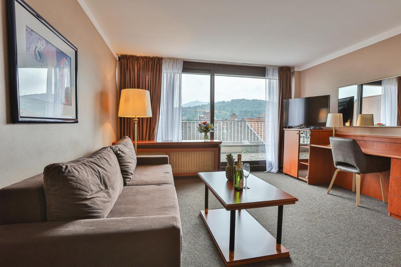 Hotel Quellenhof Baden-Baden Zewnętrze zdjęcie